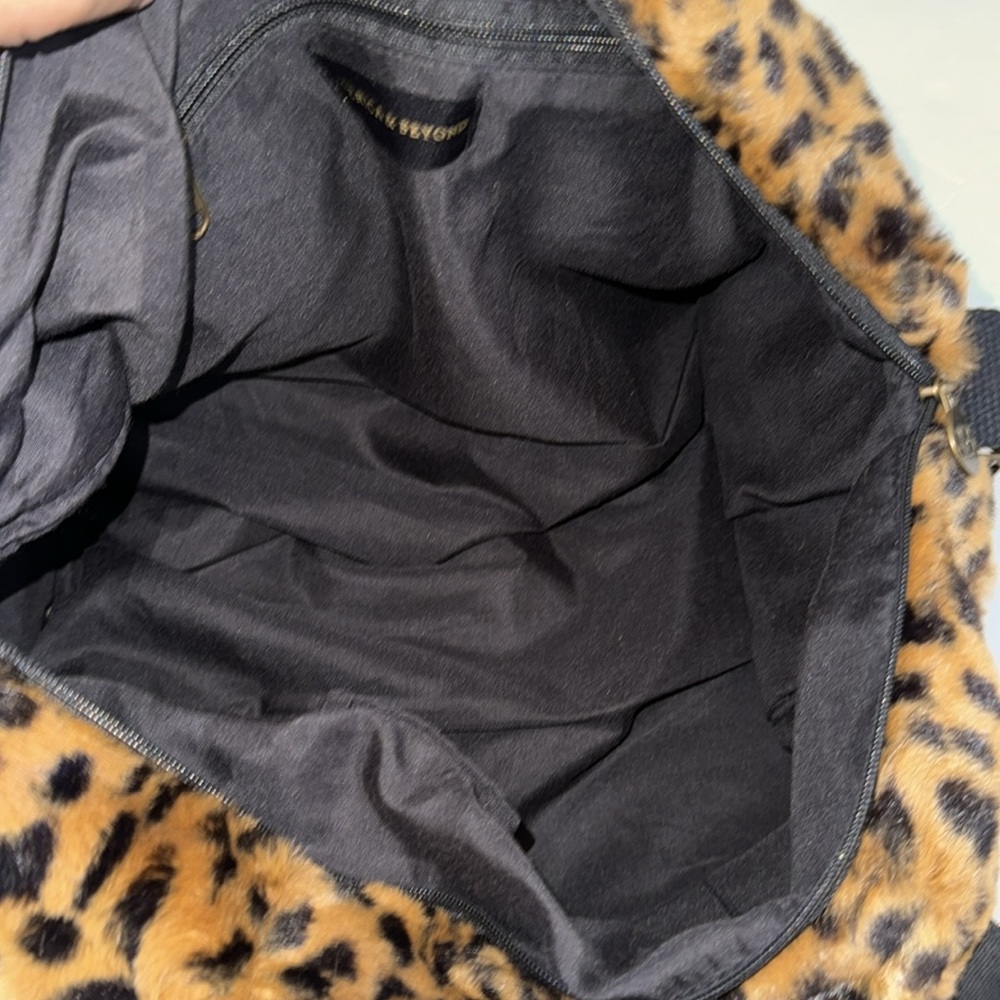 America & Beyond Leopard Print Fur Tote View 5